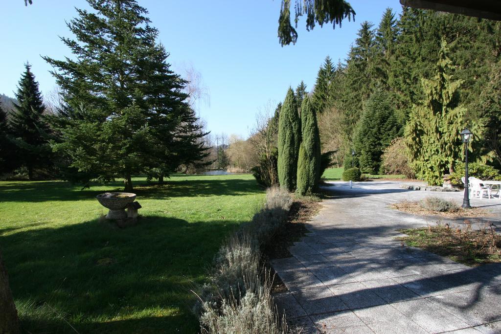 Park Hotel Am Schloss Ettringen  Exterior photo